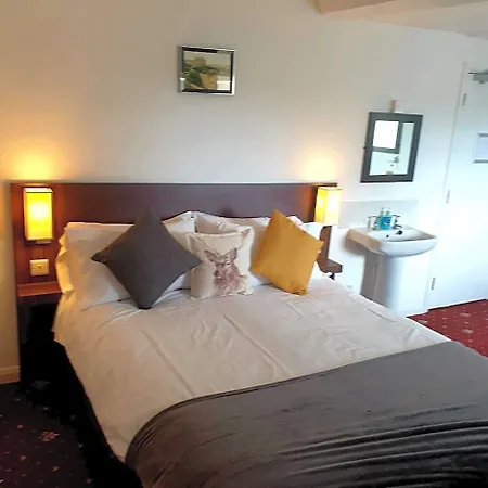 Poacher's Barn 3*