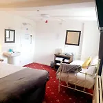 Poacher's Barn 3* كيتون